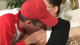 Professoressa tettona scopa l'alunno dotato - 3 image