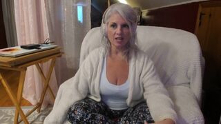 Curvy MILF Rosie: Painted Rose: Live Stream Cam Chat 9-10-21 - 2 image