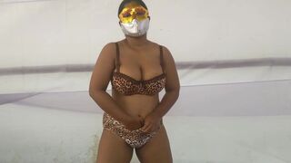 Arpita aaj tujhe khub choduga or tu chikhna indian lady arpita fuck boyfriend big boobs very erotic bikini big ass doggy - 3 image
