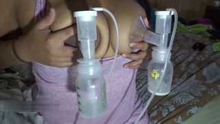 Milf Big lactating tits get breast pumped and milked - 14 image