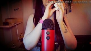 Sensual Mouth Sounds for Beautiful Italian Milf