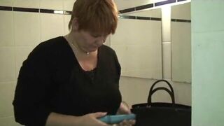 Just horny disappeared in the men's toilet