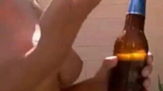 Sexy Fun In The Amateur Pool!