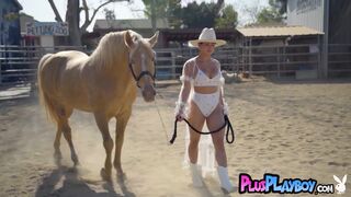 Sexy Latina teen posed with hot MILF with amazing big tits Mia Malkova - 2 image