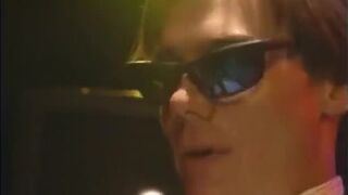 Guy fucks mature brunette's twat - 6 image
