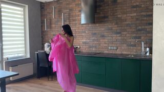 TRYING ON CLOTHES . SEXUAL MILF.