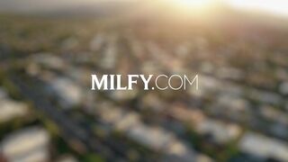 Andie Anderson can't resist Jay Hefner's BBC - MILF pussy fingering & doggystyle action