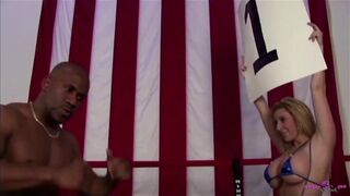 Sara Jay's big tits & ass distract Rod Diesel from banging her MILF pussy