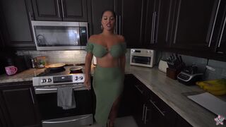 Stepson's massive cock pounds stepmom's massive ass & tits in Real Sex Tonight on Fuckdate - 2 image