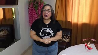 El Makinon's natural tits and ass pounded hard by Licenciada Angie MILF50 in the jacuzzi - 3 image