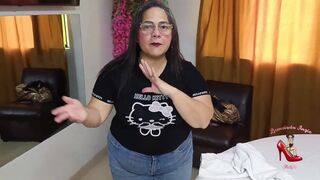 El Makinon's natural tits and ass pounded hard by Licenciada Angie MILF50 in the jacuzzi