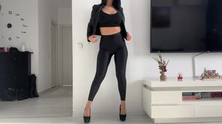 Fit Mother I'd Like To Fuck rub cock and can't live without doggy style position after job /CandyLuxxx - 2 image