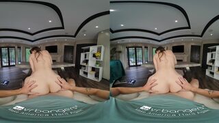VR BANGERS Wet Mature Pussy To Try Out VR Porn