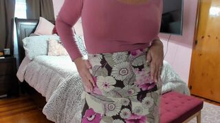 Curvy MILF Rosie: Let's Play - What If I Wasn't Your StepMILF - 5 image